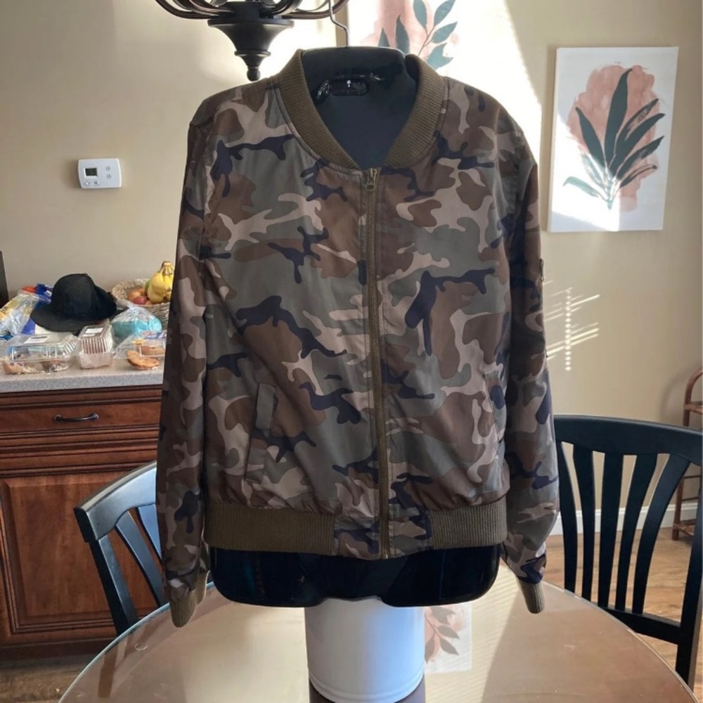Bomber jacket
